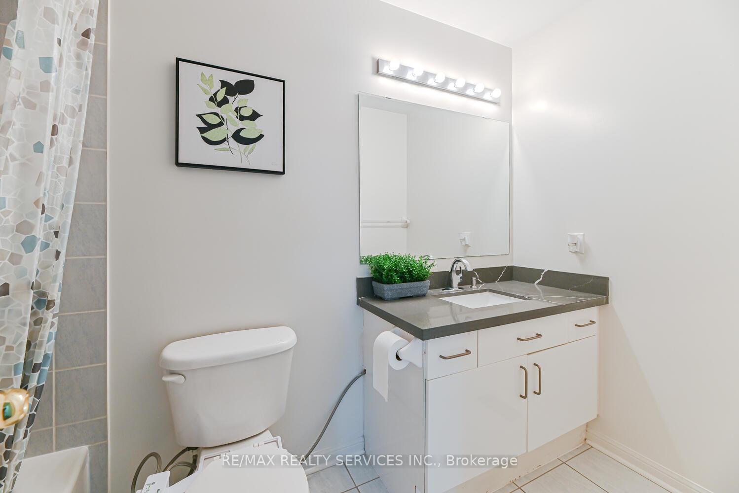 Photo 35 of 36 Tawnie Crescent, Brampton, Credit Valley — HOMEH