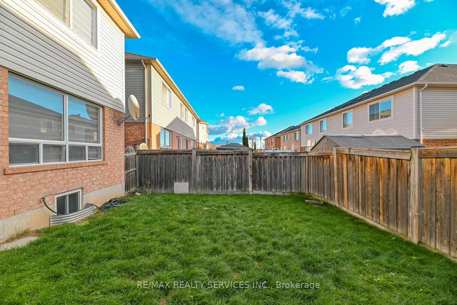 Photo 48 of 36 Tawnie Crescent, Brampton, Credit Valley — HOMEH