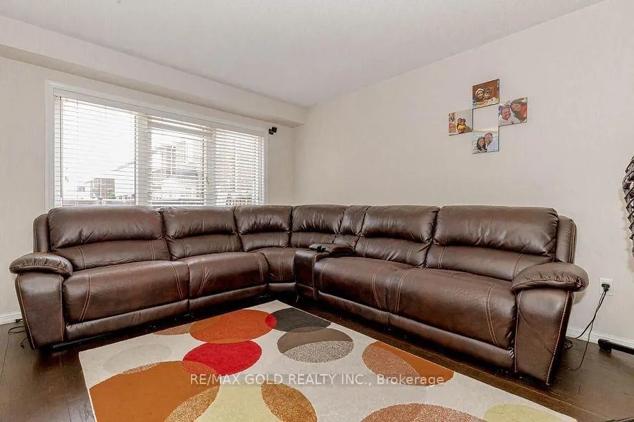 Photo 8 of 81 Bleasdale Avenue, Brampton, Northwest Brampton — HOMEH
