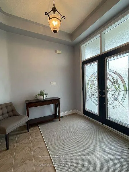 Photo 2 of 14 Mount Royal Circle, Brampton, Vales of Castlemore North — HOMEH