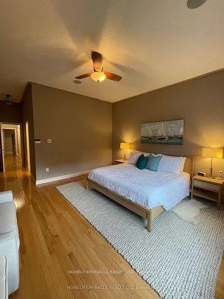 Photo 16 of 14 Mount Royal Circle, Brampton, Vales of Castlemore North — HOMEH