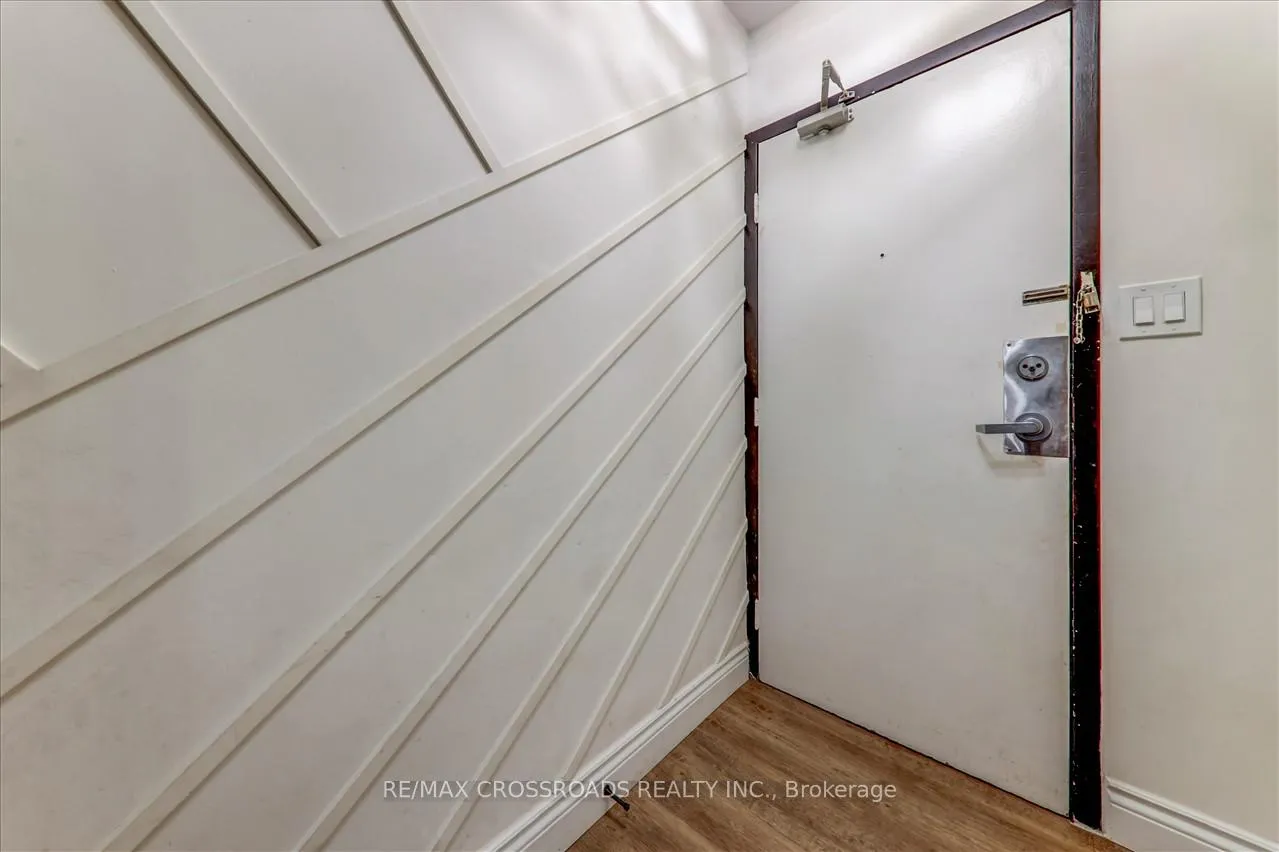 Photo 7 of Unit 910, 5 Massey Square, Toronto, Crescent Town — HOMEH