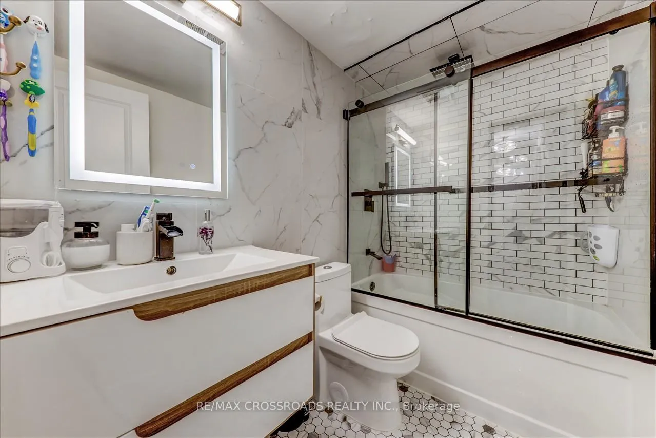Photo 19 of Unit 910, 5 Massey Square, Toronto, Crescent Town — HOMEH