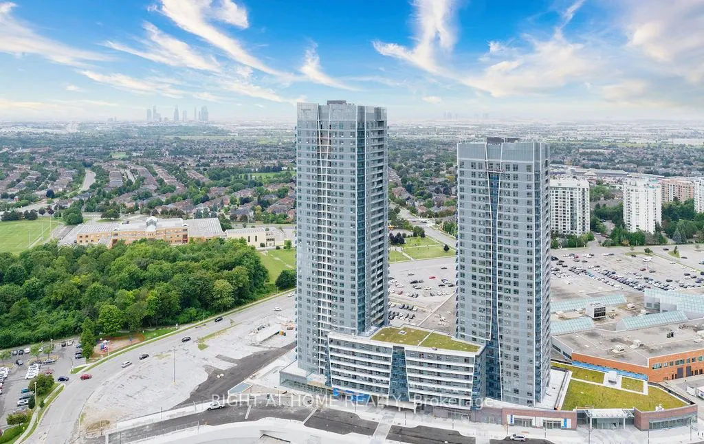 Front of Unit B325, 50 Upper Mall Way