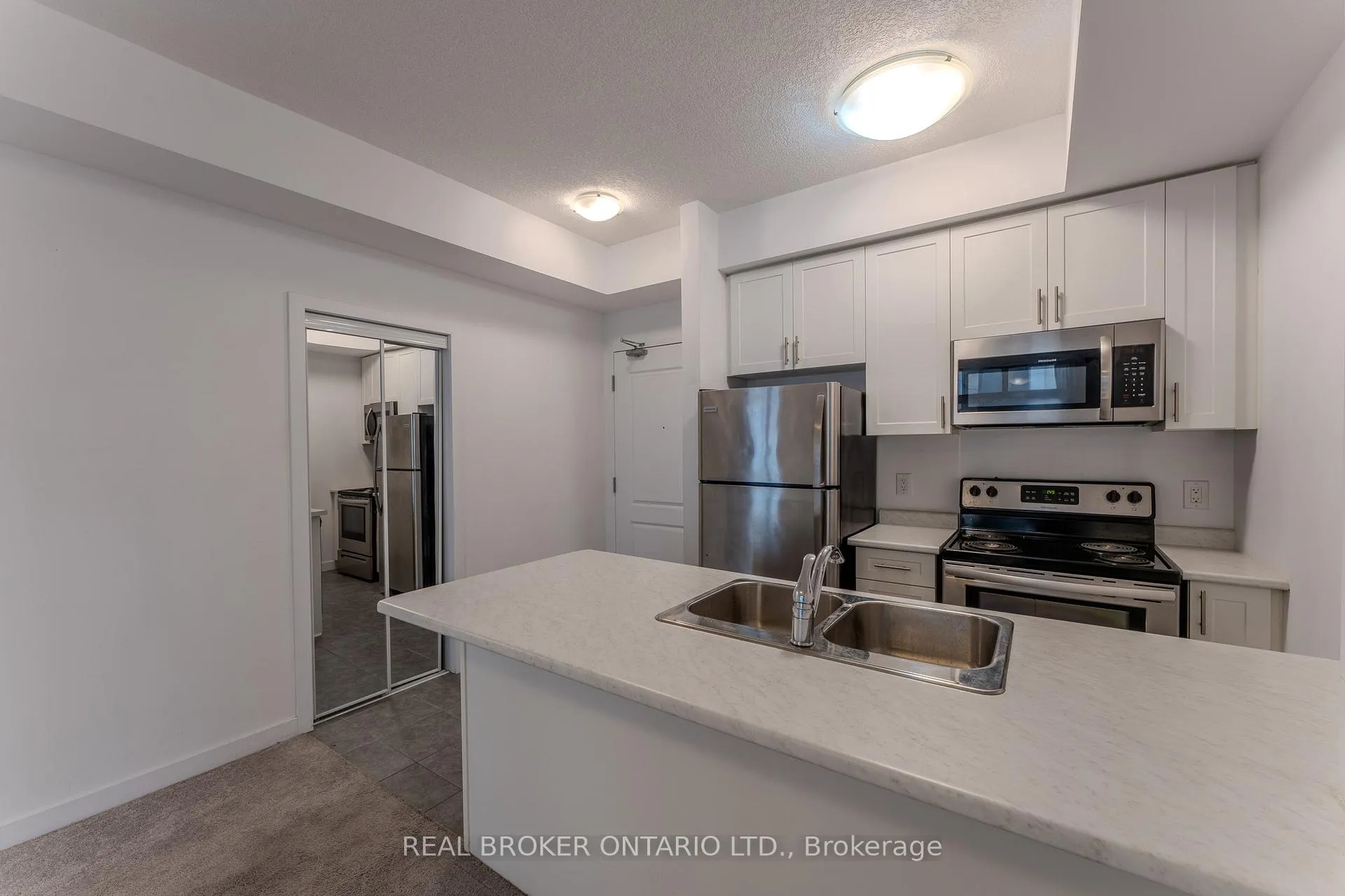 Photo 1 of Unit 703, 81 Robinson Street, Hamilton, Durand — HOMEH