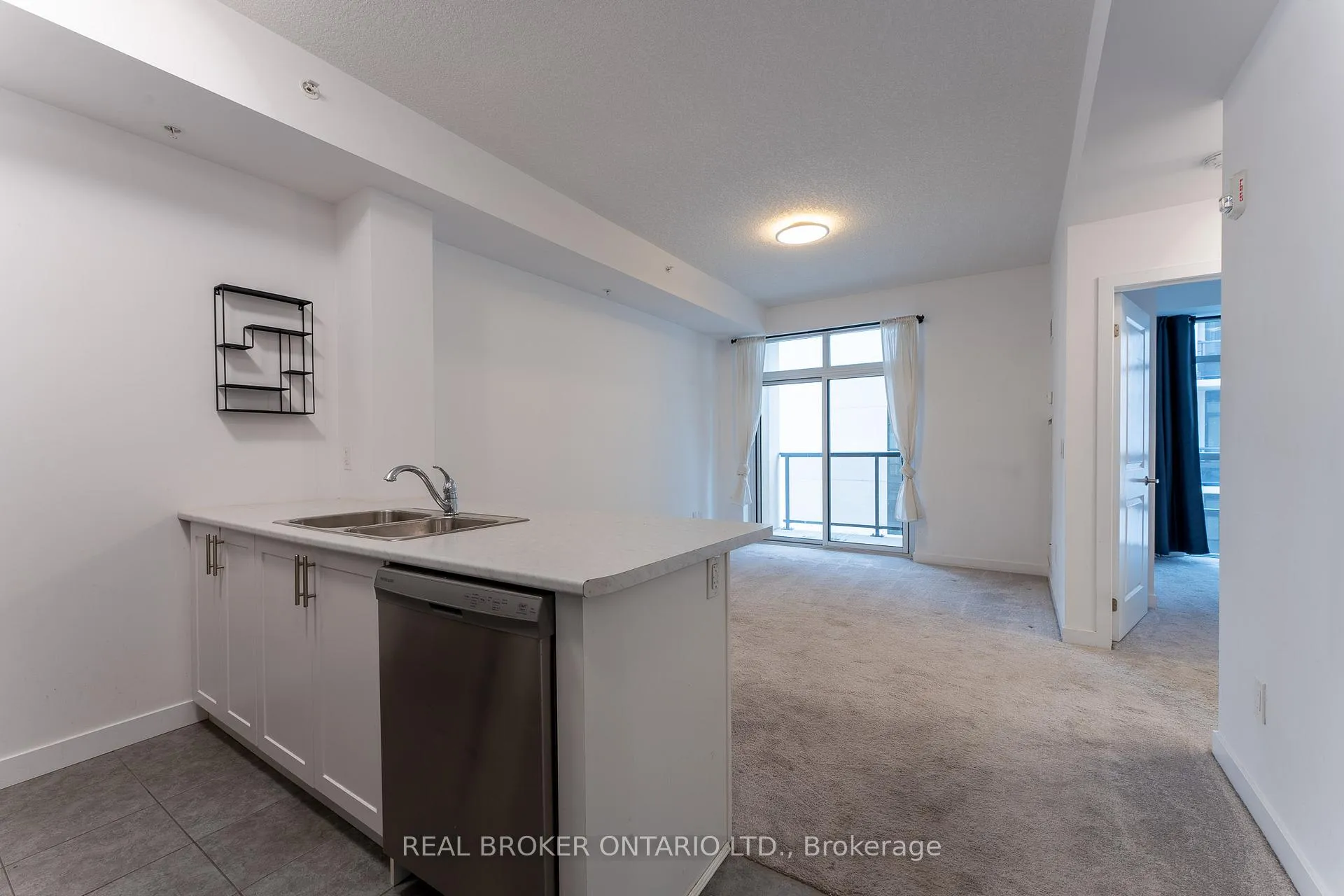 Photo 5 of Unit 703, 81 Robinson Street, Hamilton, Durand — HOMEH
