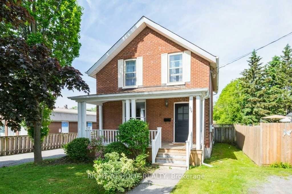 Front of 279 Spring Street