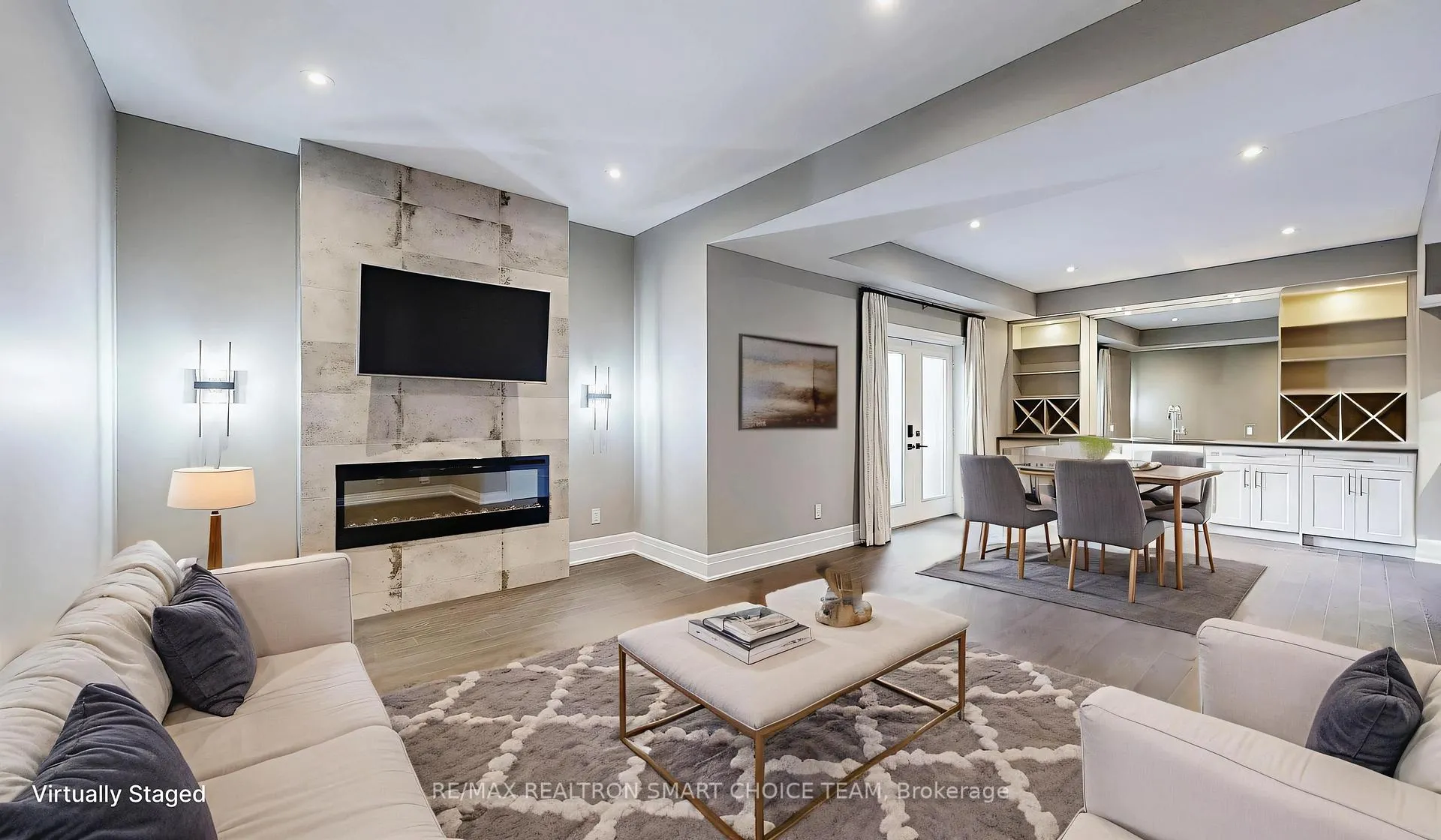 Photo 4 of Unit Bsmt, 87 Black Walnut Court, Aurora, Aurora Estates — HOMEH