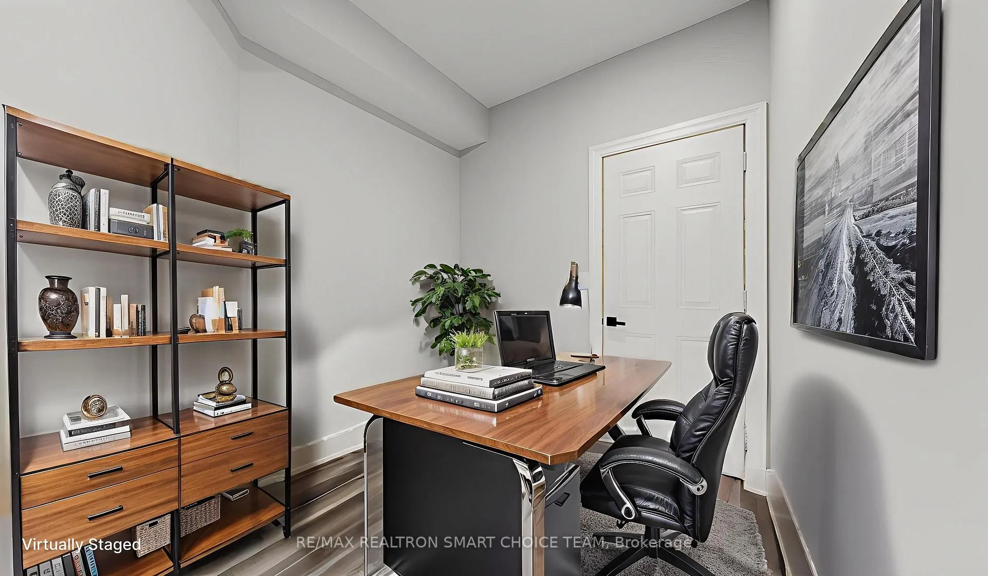 Photo 18 of Unit Bsmt, 87 Black Walnut Court, Aurora, Aurora Estates — HOMEH