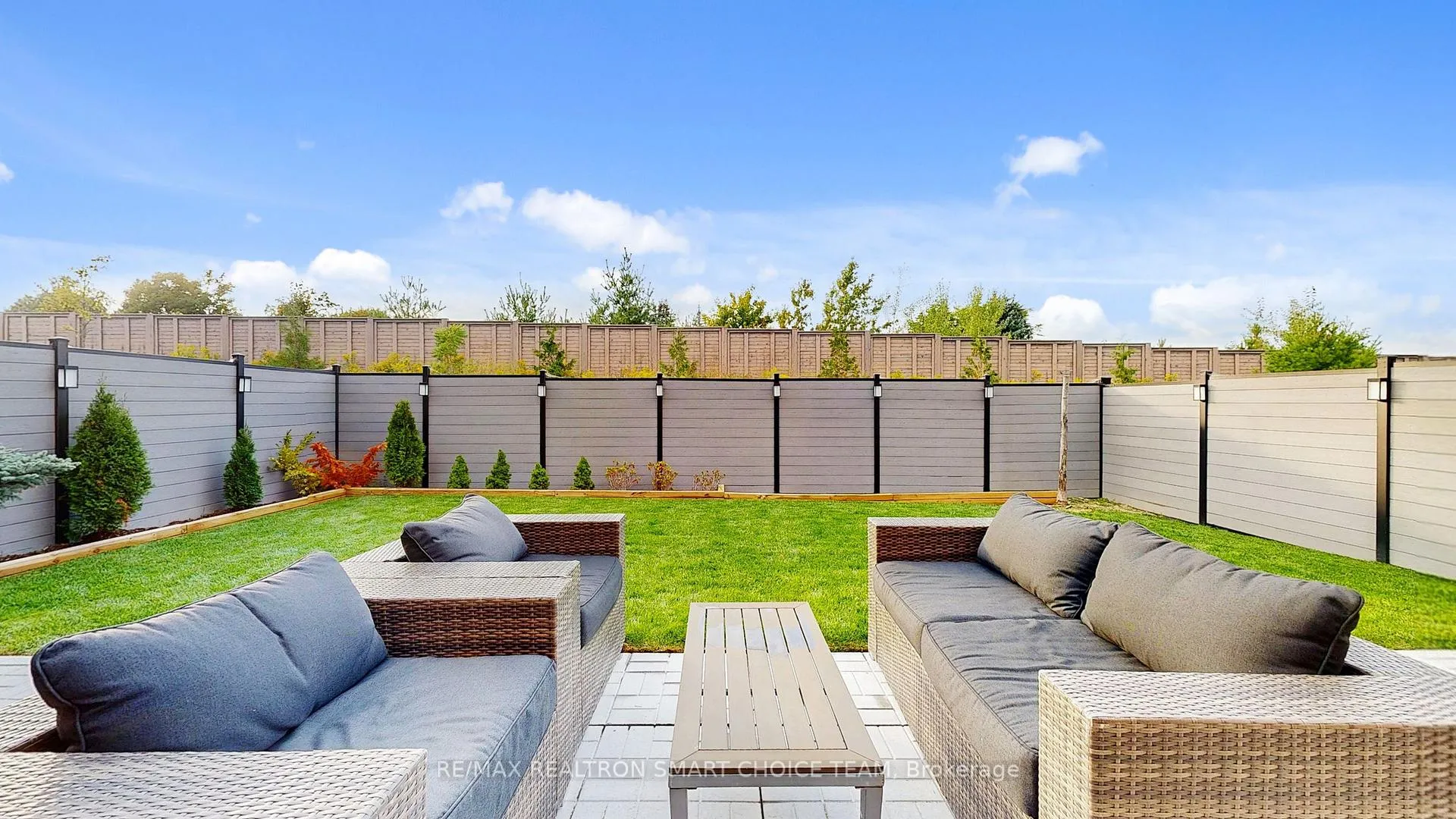 Photo 23 of Unit Bsmt, 87 Black Walnut Court, Aurora, Aurora Estates — HOMEH