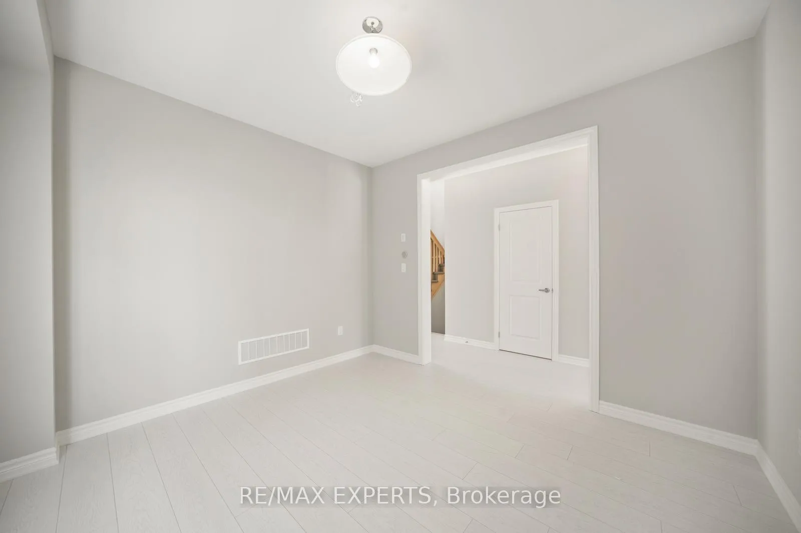 Photo 9 of 216 Cubitt Street, Clearview, Stayner — HOMEH