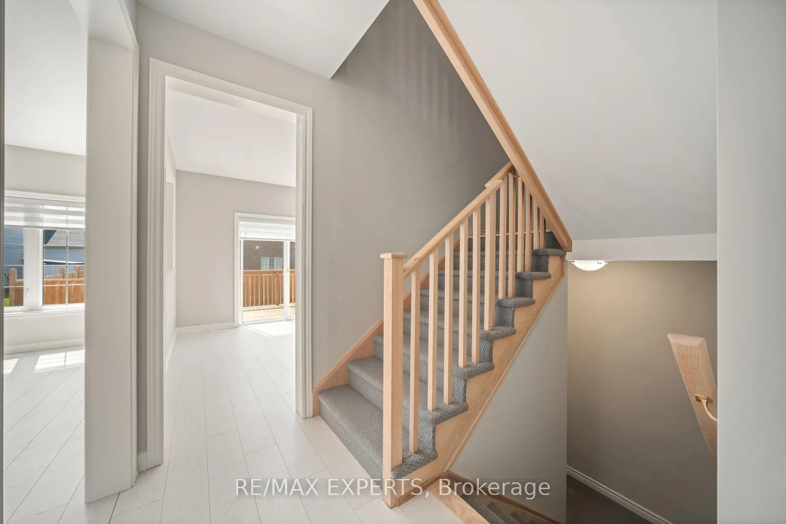 Photo 10 of 216 Cubitt Street, Clearview, Stayner — HOMEH