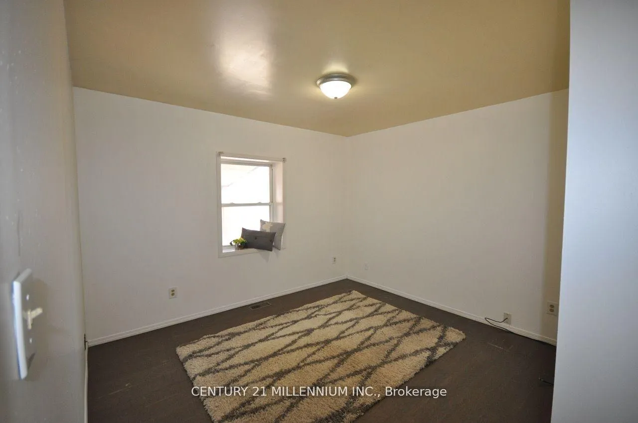 Front of Unit Upper Level, 30 Corby Crescent