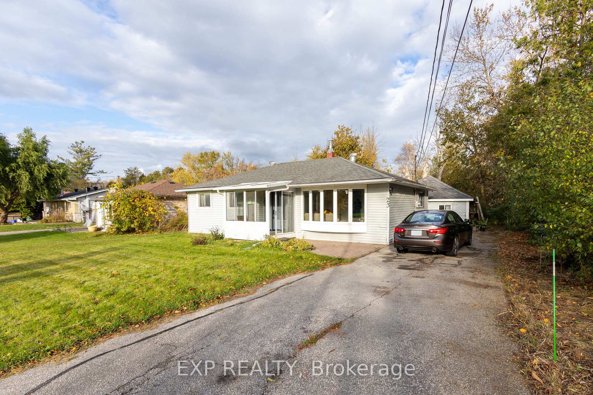 Photo 2 of 23 Grew Boulevard, Georgina, Sutton & Jackson's Point — HOMEH