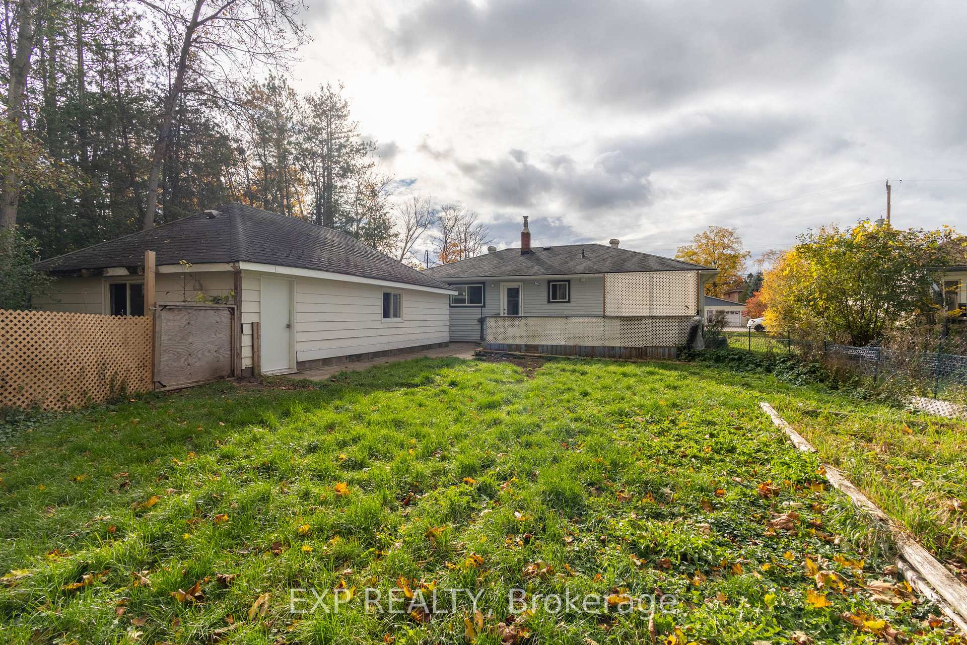 Photo 18 of 23 Grew Boulevard, Georgina, Sutton & Jackson's Point — HOMEH