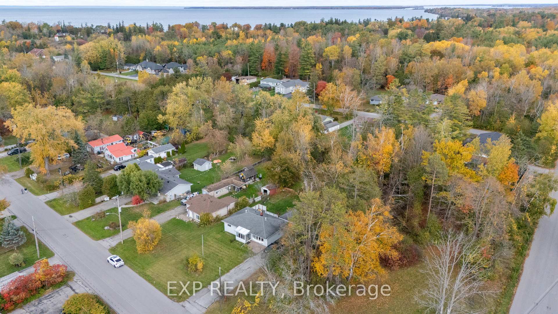Photo 24 of 23 Grew Boulevard, Georgina, Sutton & Jackson's Point — HOMEH