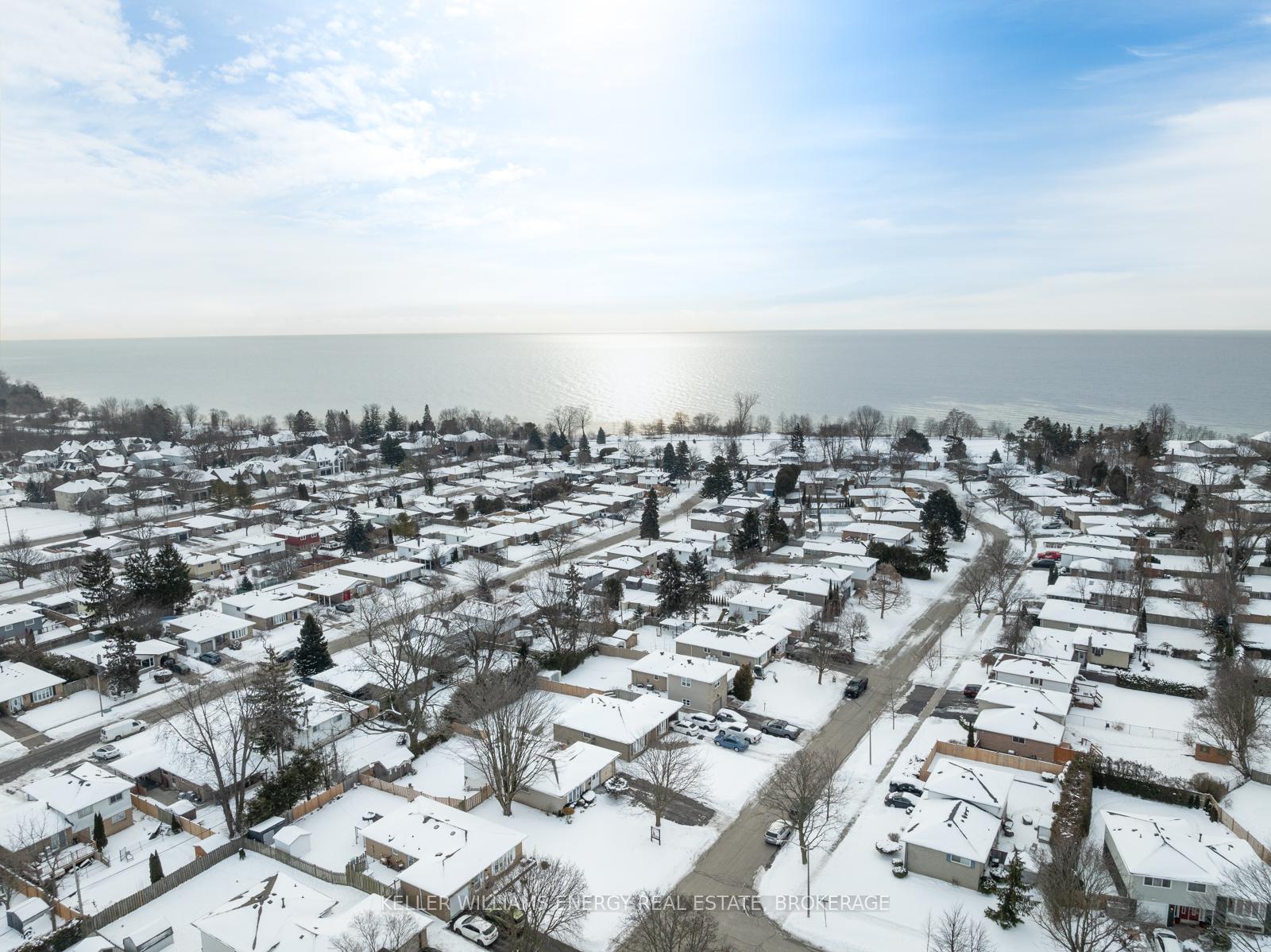 Photo 2 of 17 Gregory Road, Ajax, South East — HOMEH
