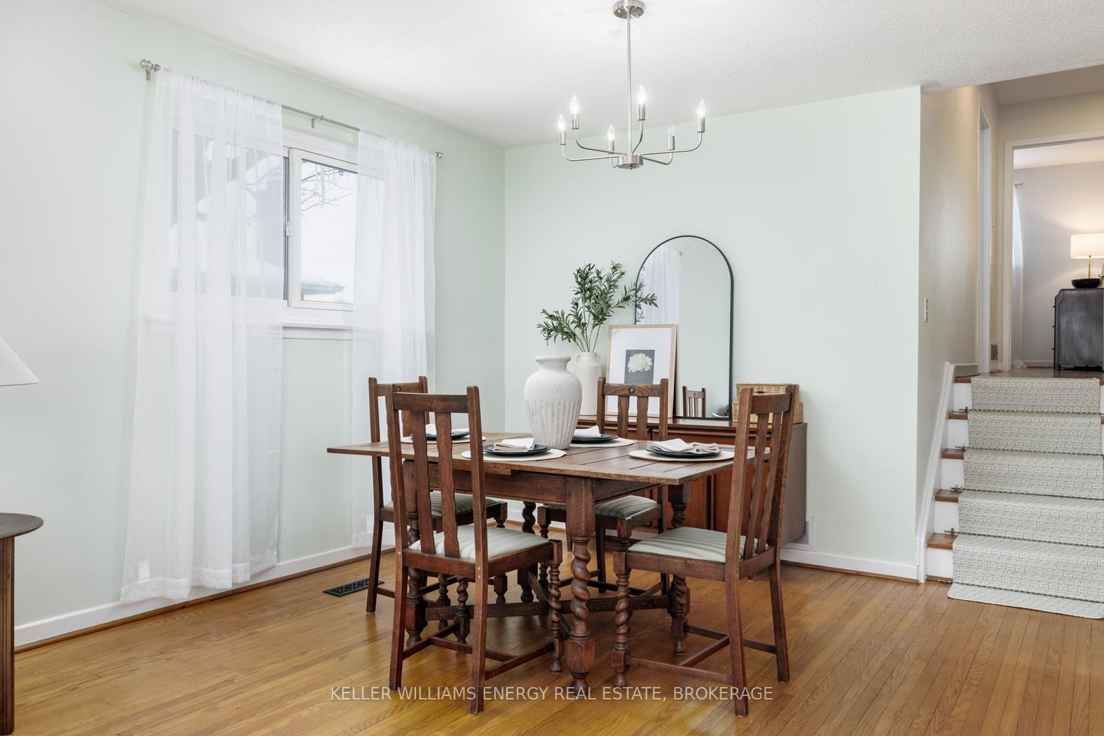 Photo 9 of 17 Gregory Road, Ajax, South East — HOMEH