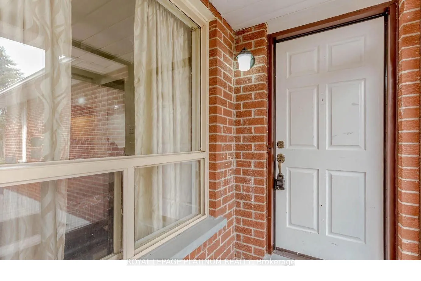 Front of 6 peggy Court