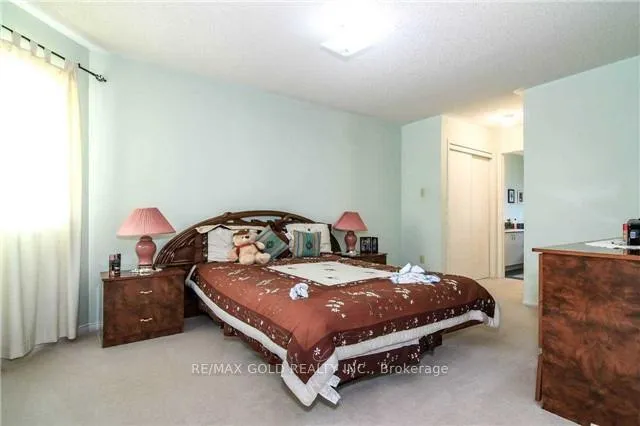 Photo 9 of Unit Upper, 36 Eagleridge Drive, Brampton, Sandringham-Wellington — HOMEH