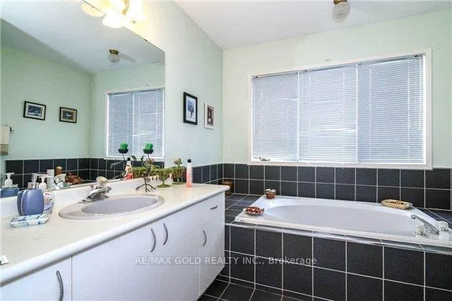Photo 11 of Unit Upper, 36 Eagleridge Drive, Brampton, Sandringham-Wellington — HOMEH