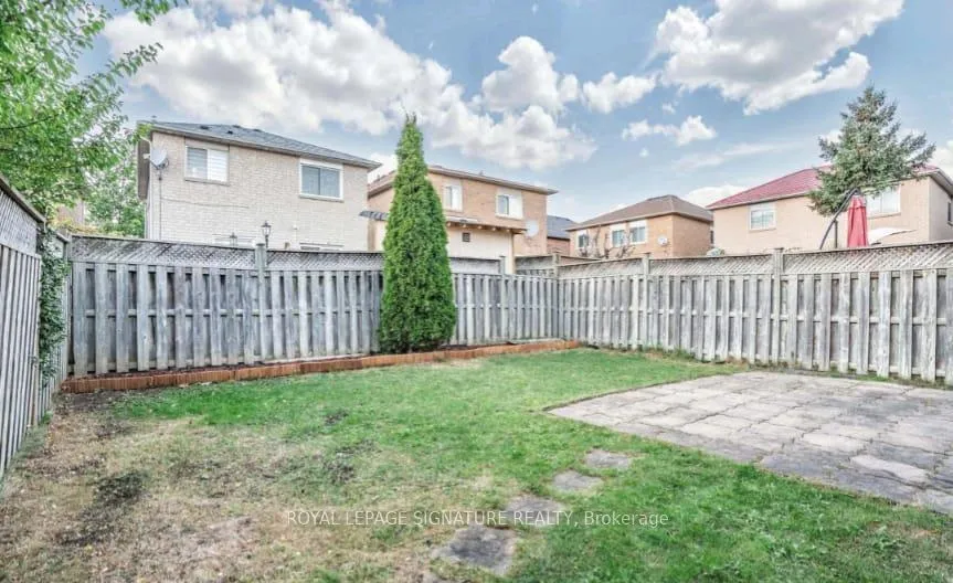 Photo 3 of 24 Richwood Crescent, Brampton, Brampton West — HOMEH