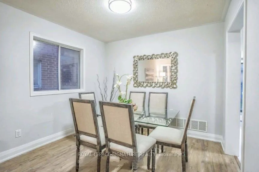 Photo 14 of 24 Richwood Crescent, Brampton, Brampton West — HOMEH