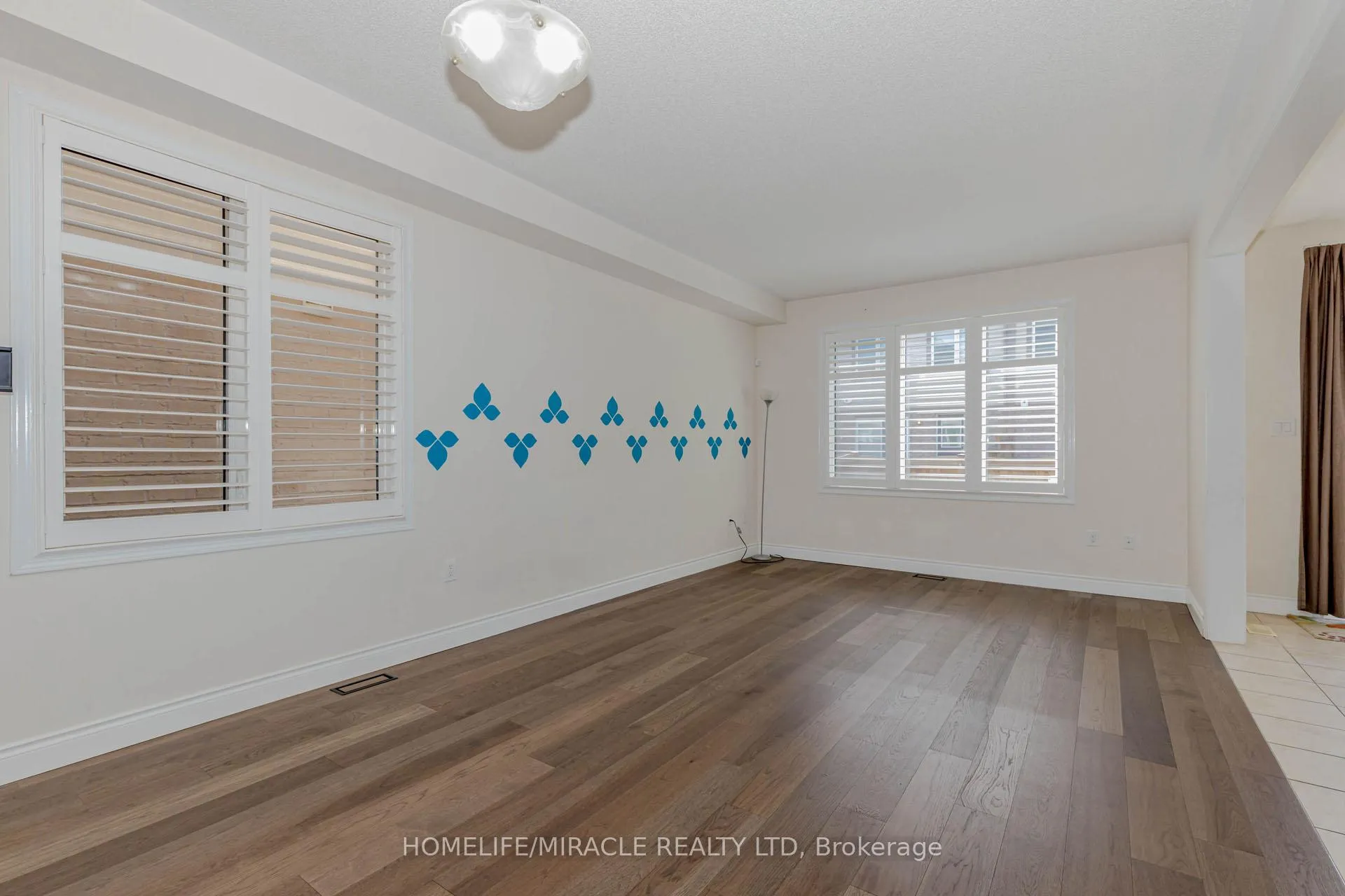 Photo 7 of 19 Bannister Crescent, Brampton, Northwest Brampton — HOMEH