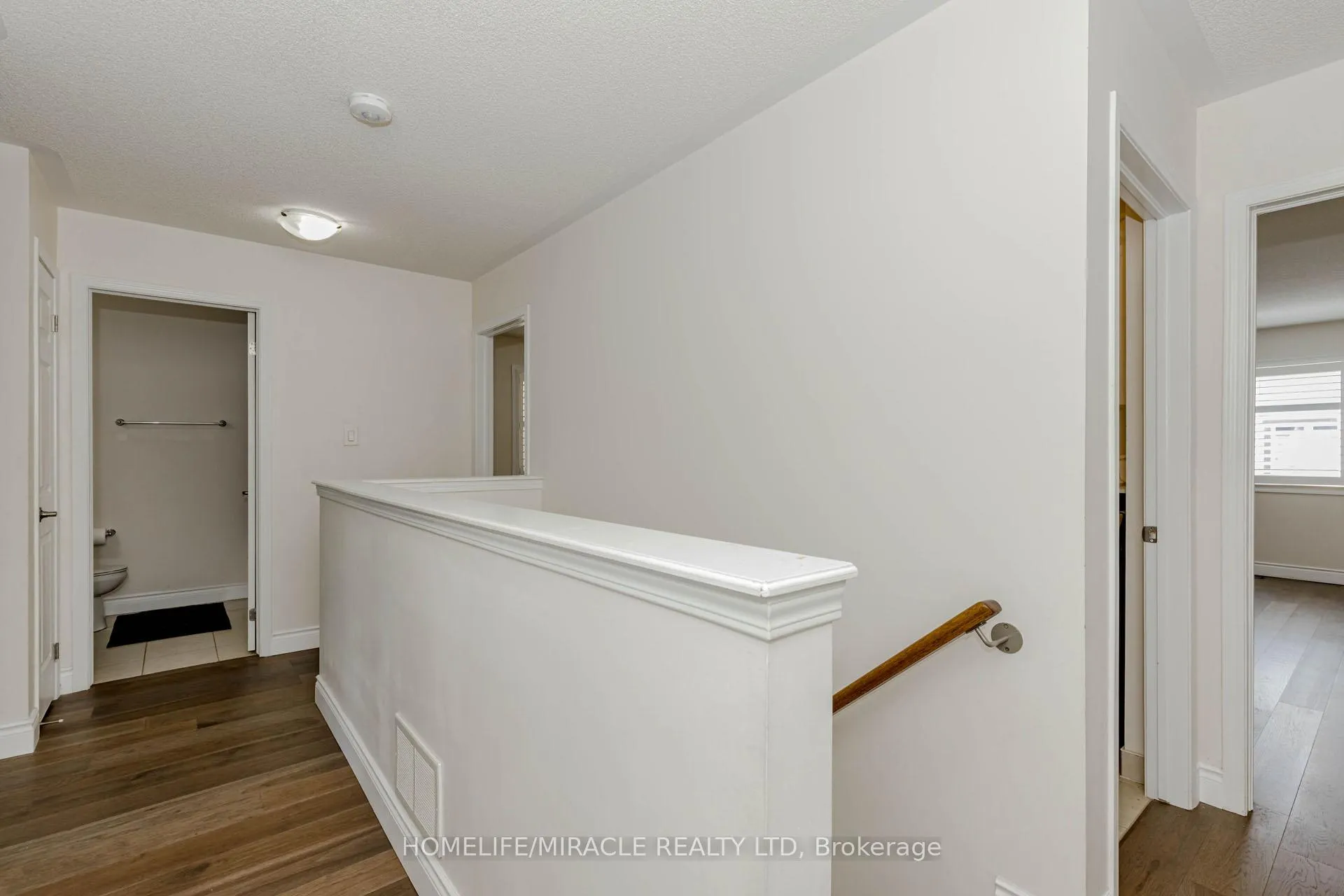 Photo 21 of 19 Bannister Crescent, Brampton, Northwest Brampton — HOMEH