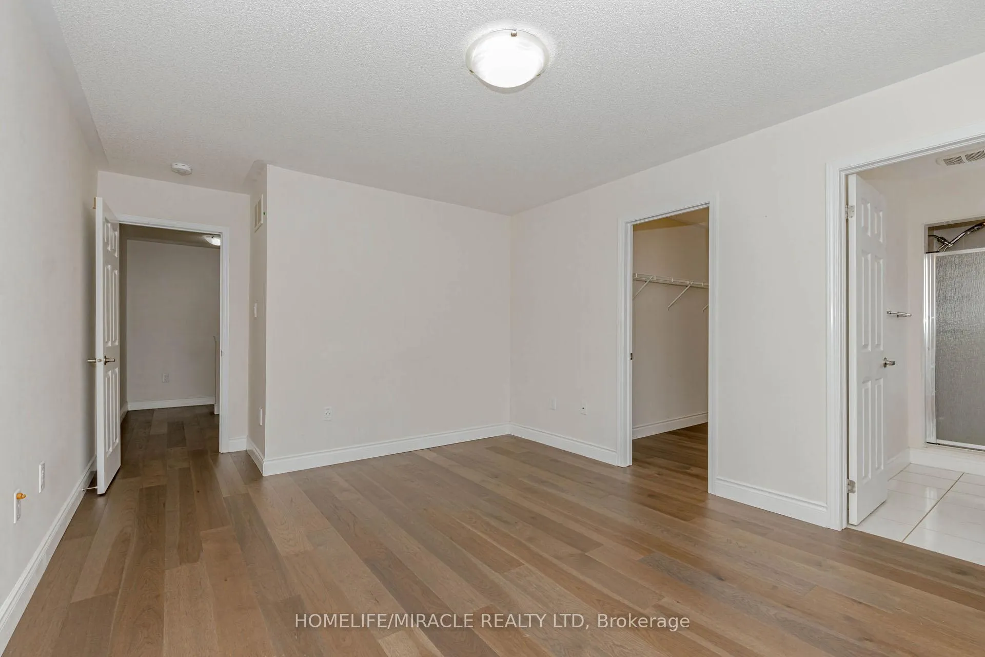 Photo 23 of 19 Bannister Crescent, Brampton, Northwest Brampton — HOMEH