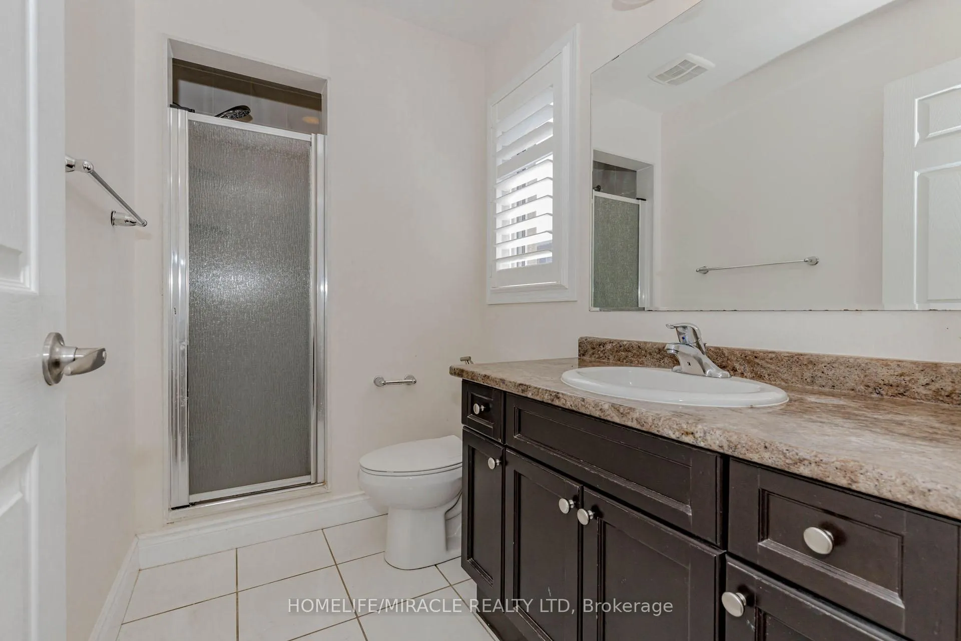 Photo 24 of 19 Bannister Crescent, Brampton, Northwest Brampton — HOMEH