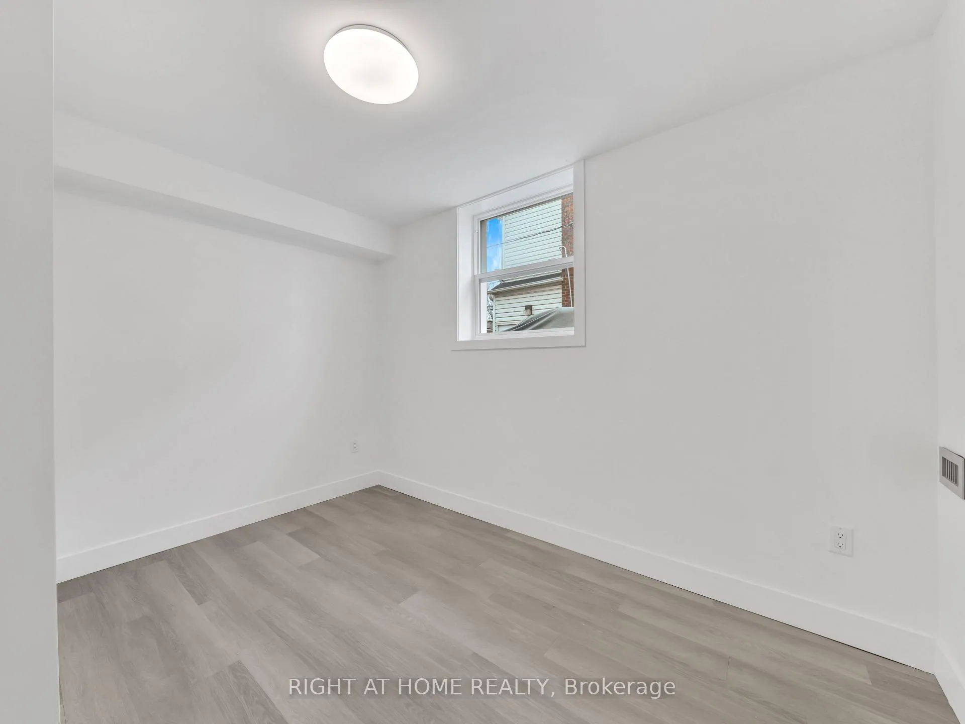 Photo 14 of Unit 102, 1804 Drouillard Road, Windsor — HOMEH