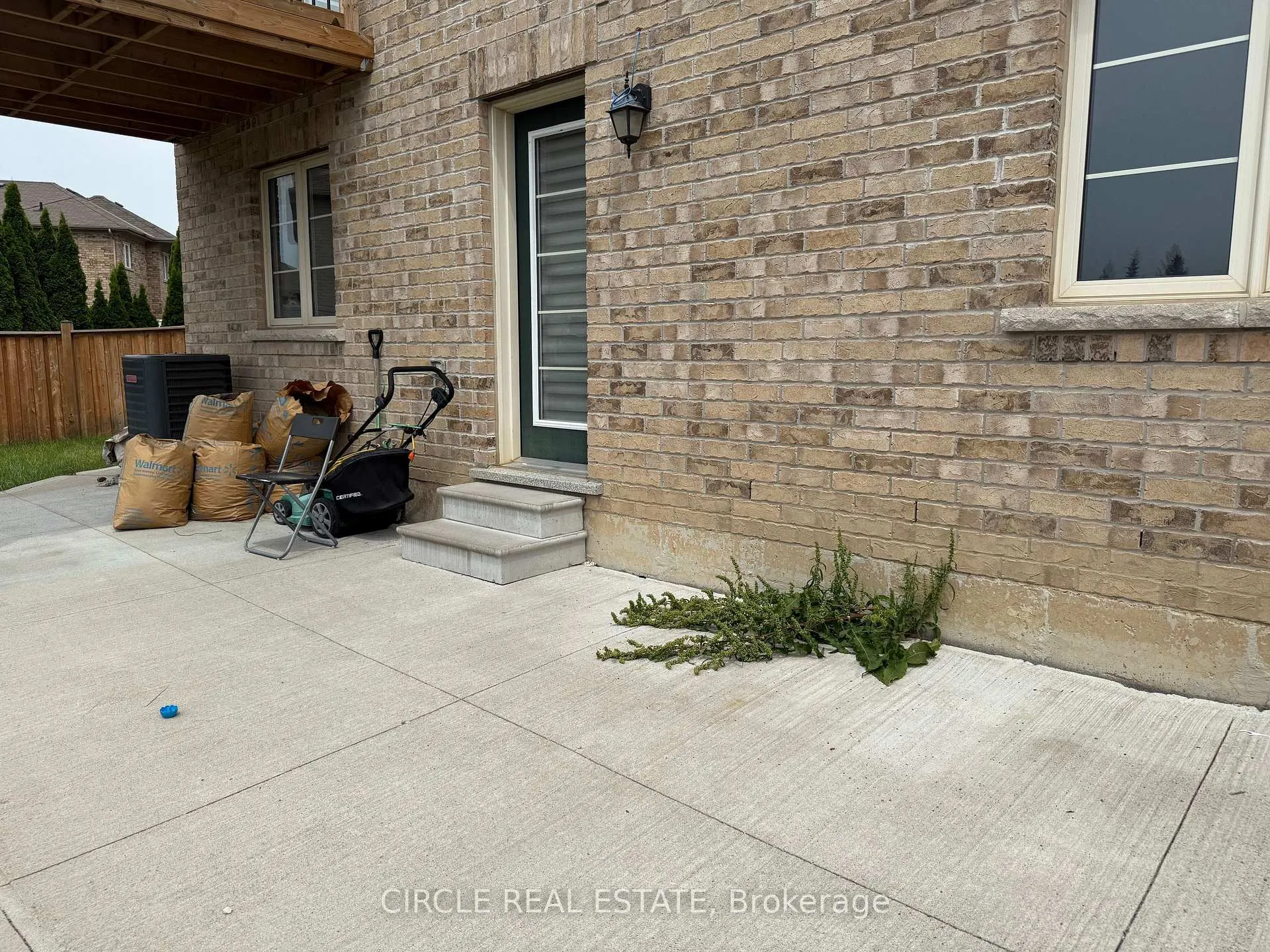 Photo 2 of Unit Basement, 36 Geranium Crescent, Brampton, Bram West — HOMEH