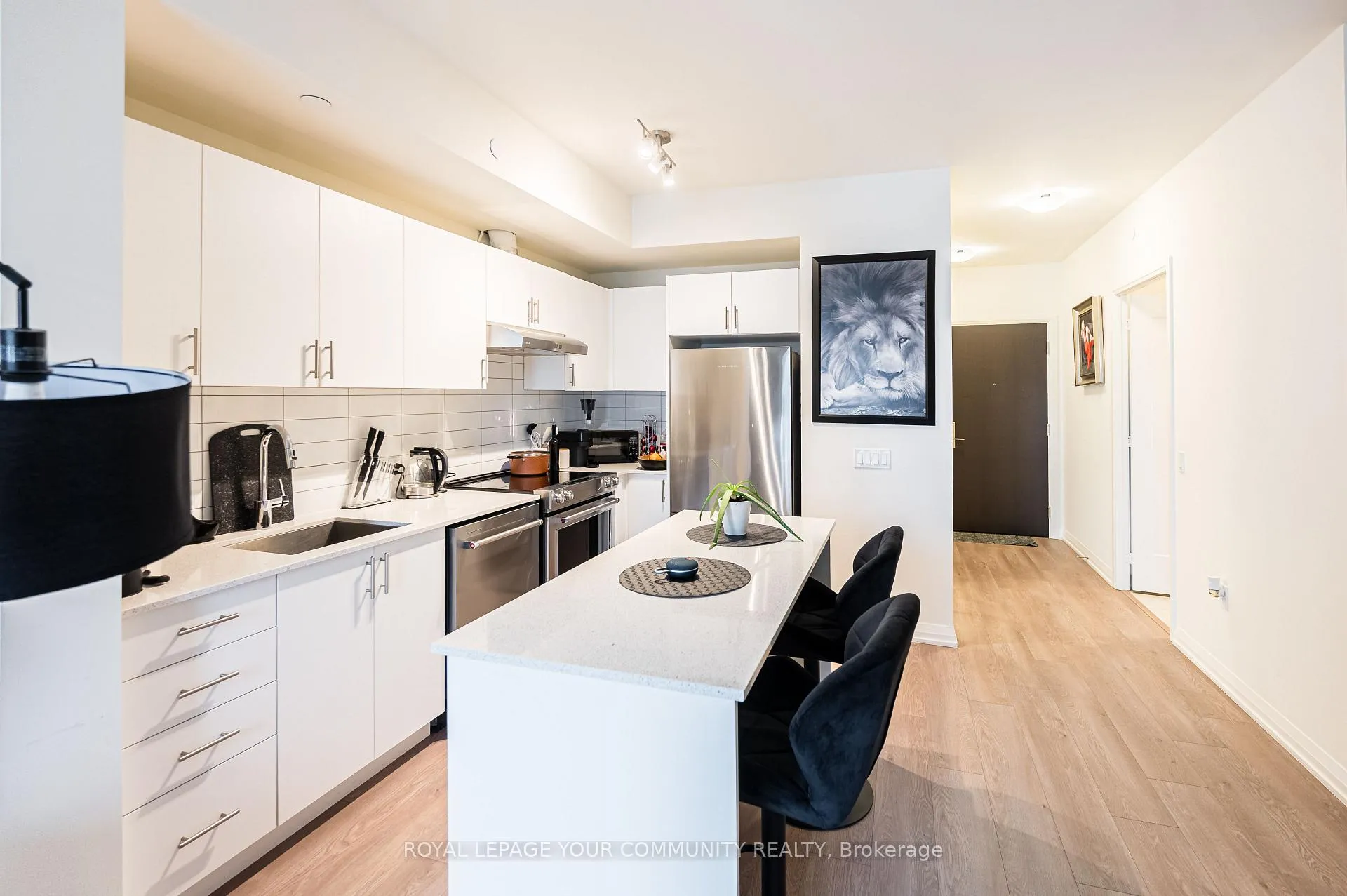 Front of Unit 2204, 9000 Jane Street