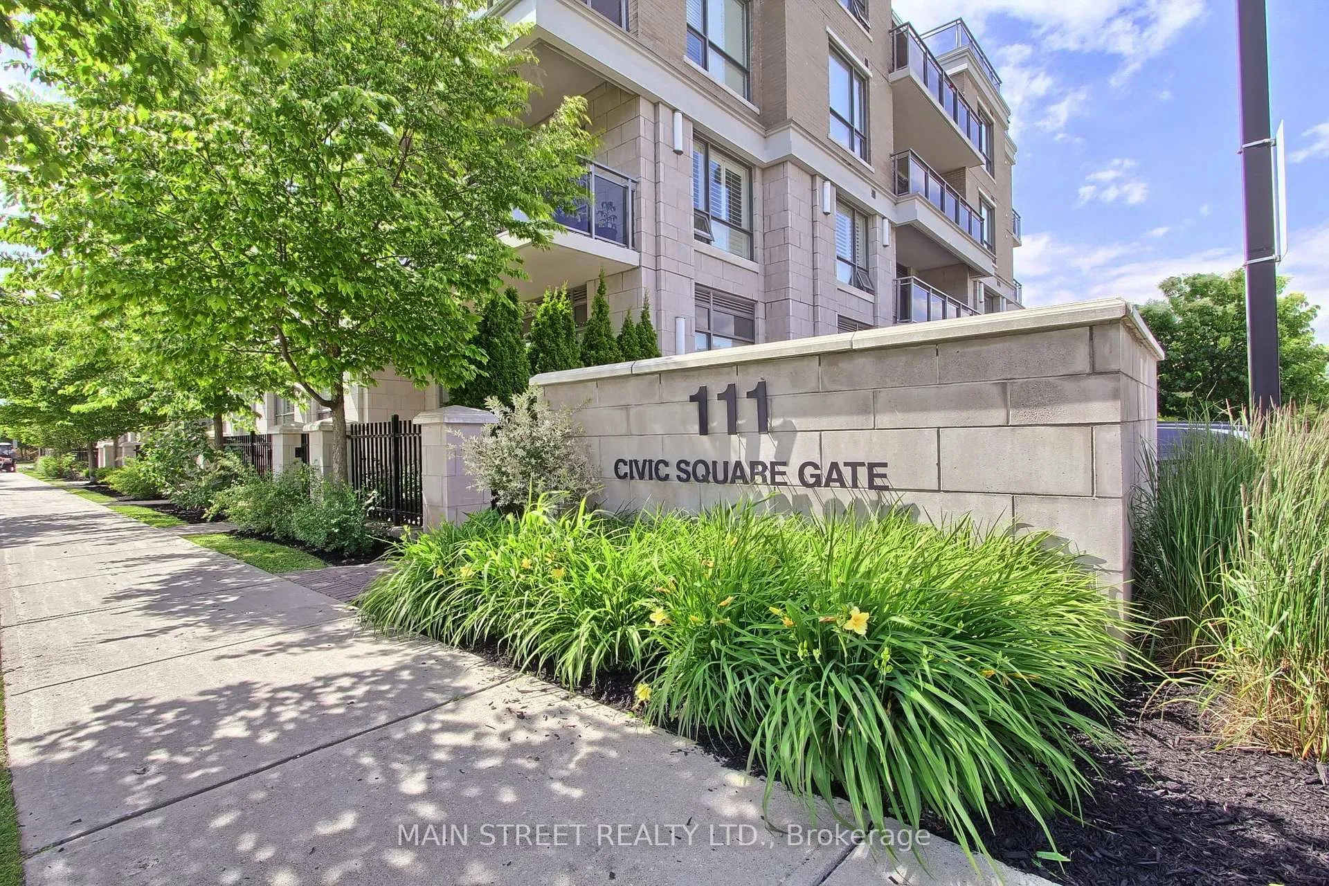 Photo 2 of Unit 320, 111 Civic Square Gate W, Aurora, Bayview Wellington — HOMEH