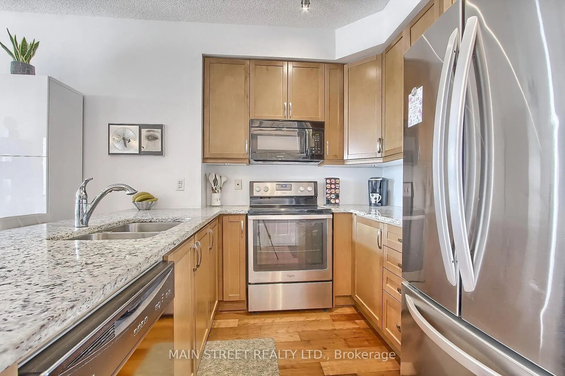 Photo 9 of Unit 320, 111 Civic Square Gate W, Aurora, Bayview Wellington — HOMEH