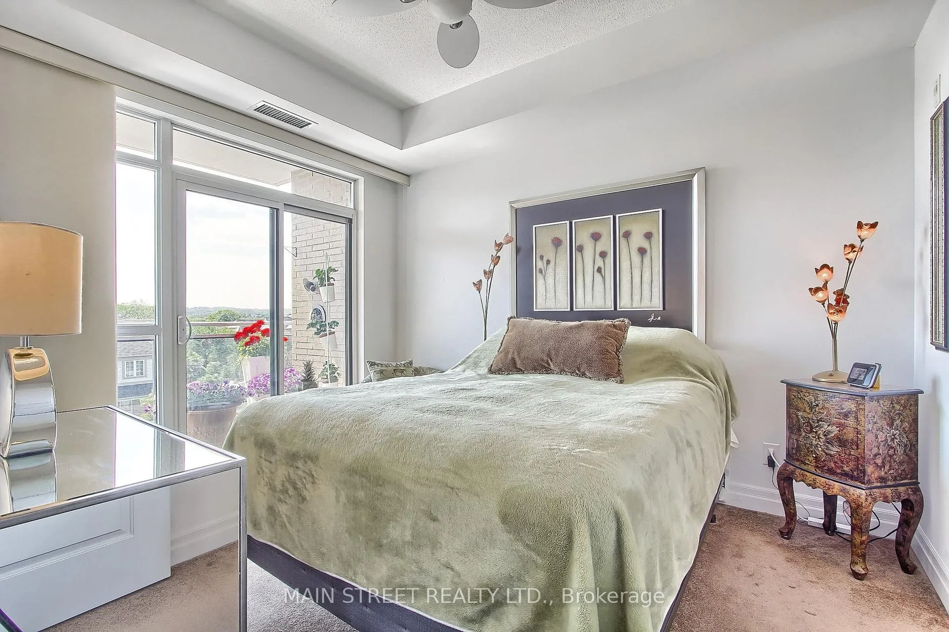 Photo 17 of Unit 320, 111 Civic Square Gate W, Aurora, Bayview Wellington — HOMEH