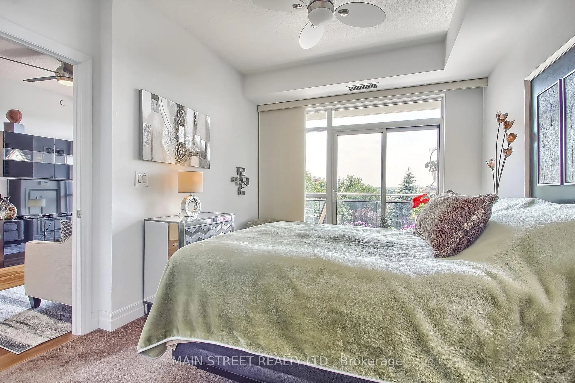 Photo 18 of Unit 320, 111 Civic Square Gate W, Aurora, Bayview Wellington — HOMEH