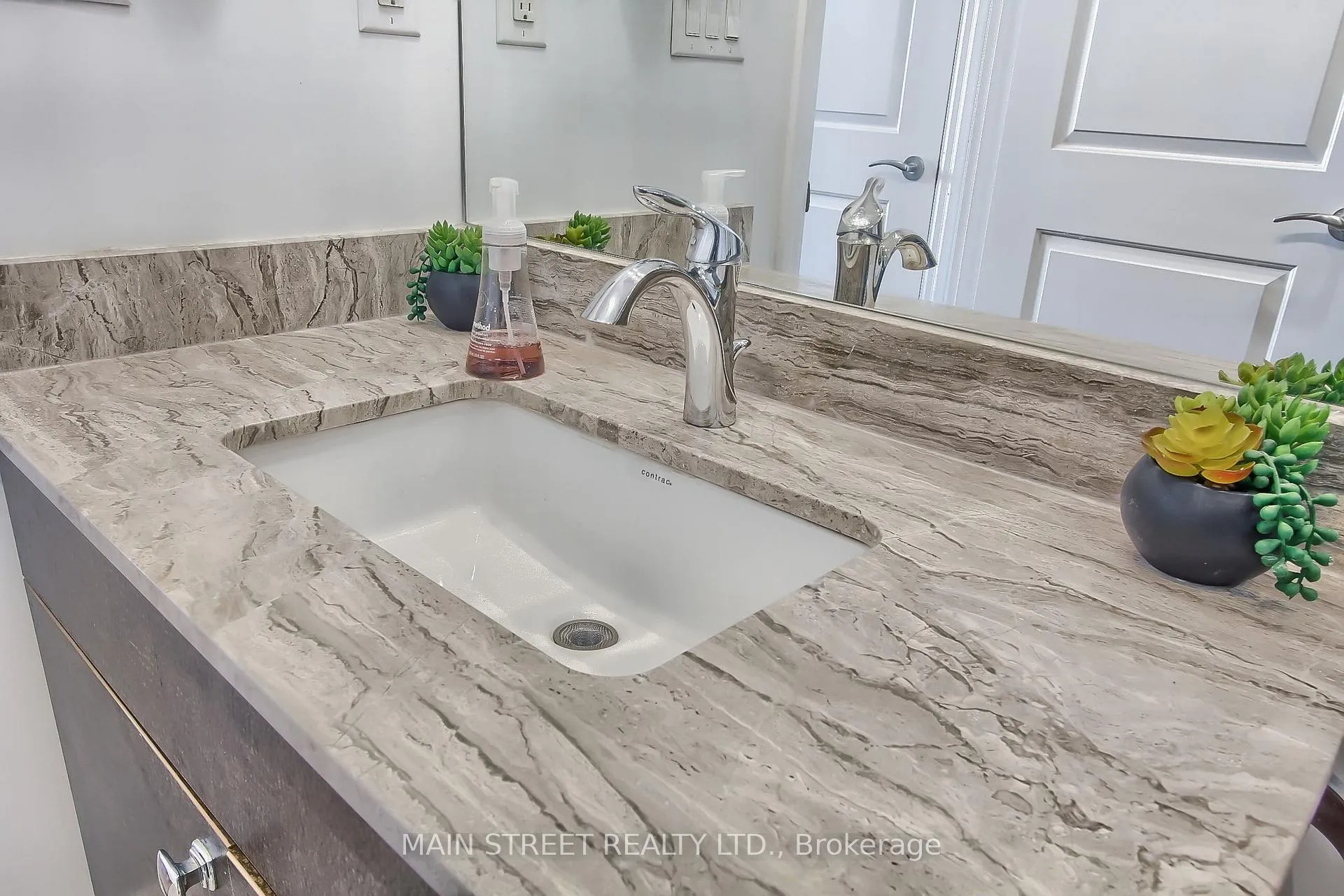 Photo 19 of Unit 320, 111 Civic Square Gate W, Aurora, Bayview Wellington — HOMEH