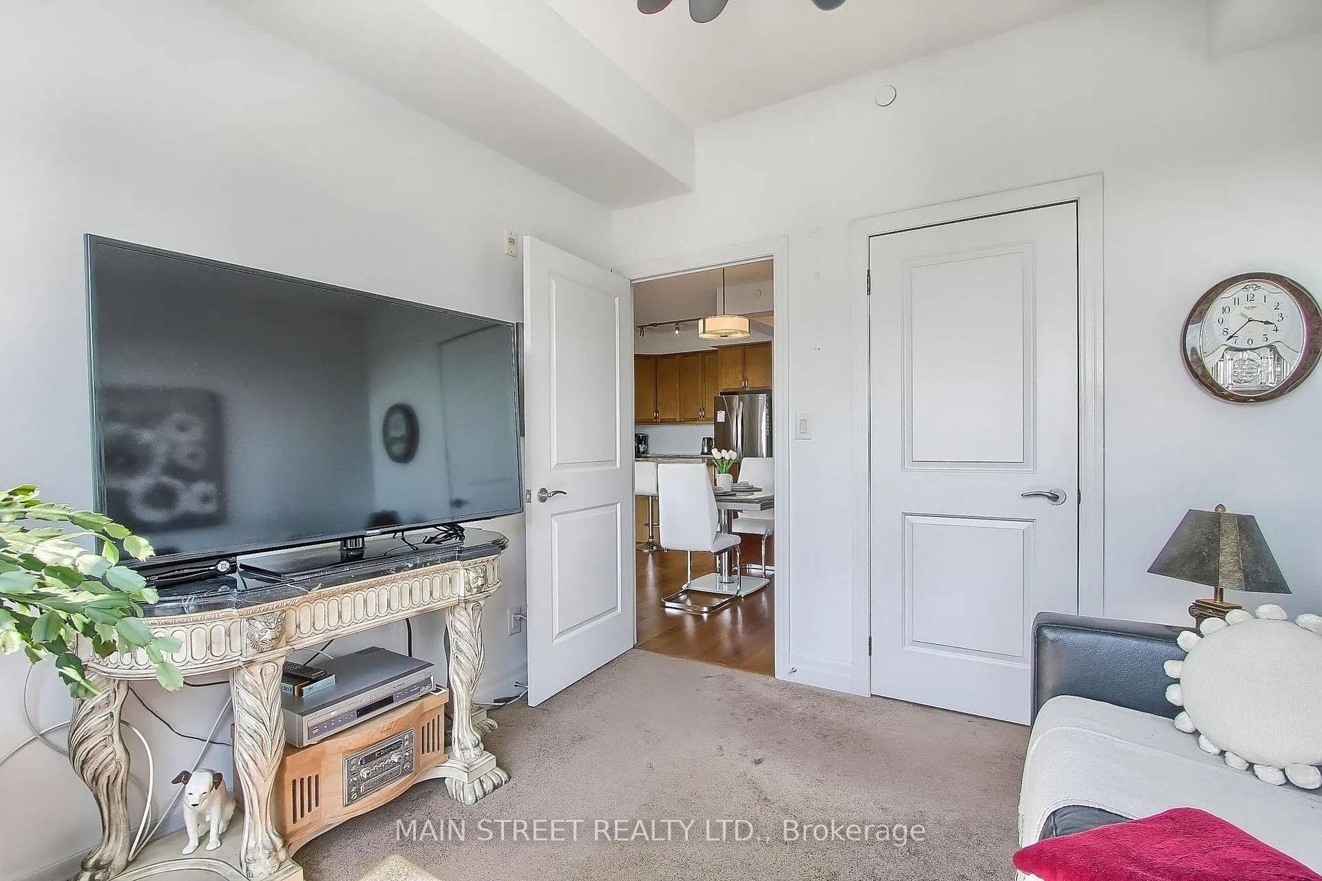 Photo 23 of Unit 320, 111 Civic Square Gate W, Aurora, Bayview Wellington — HOMEH