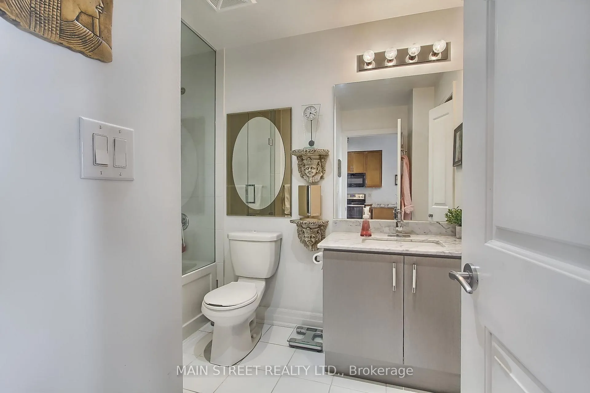 Photo 24 of Unit 320, 111 Civic Square Gate W, Aurora, Bayview Wellington — HOMEH