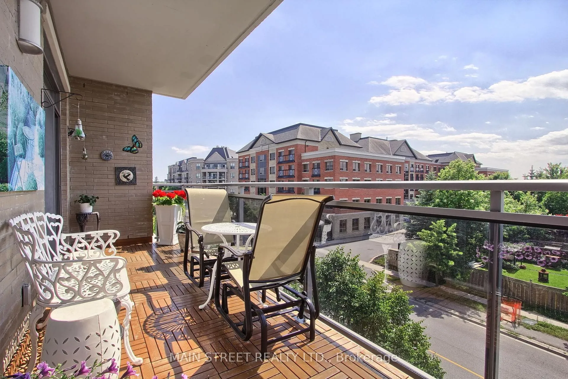 Photo 28 of Unit 320, 111 Civic Square Gate W, Aurora, Bayview Wellington — HOMEH