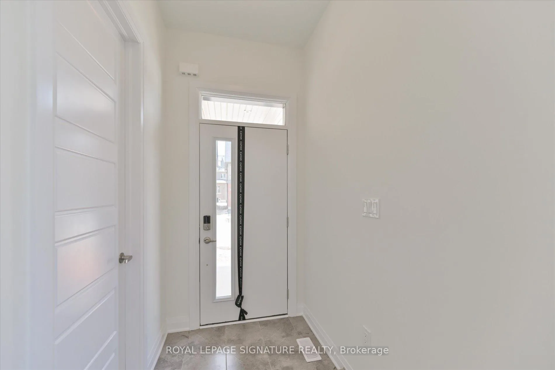 Photo 3 of 5 Oceanic Avenue, Brampton, Northwest Brampton — HOMEH