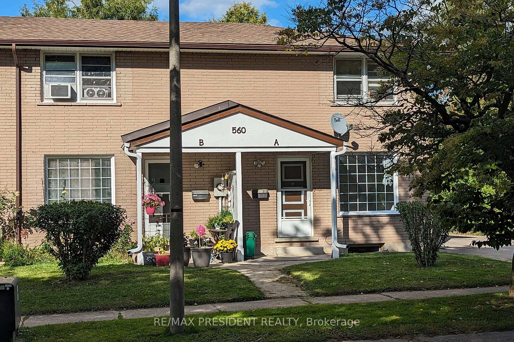 Photo 3 of 560A Brookhaven Crescent, Waterloo — HOMEH