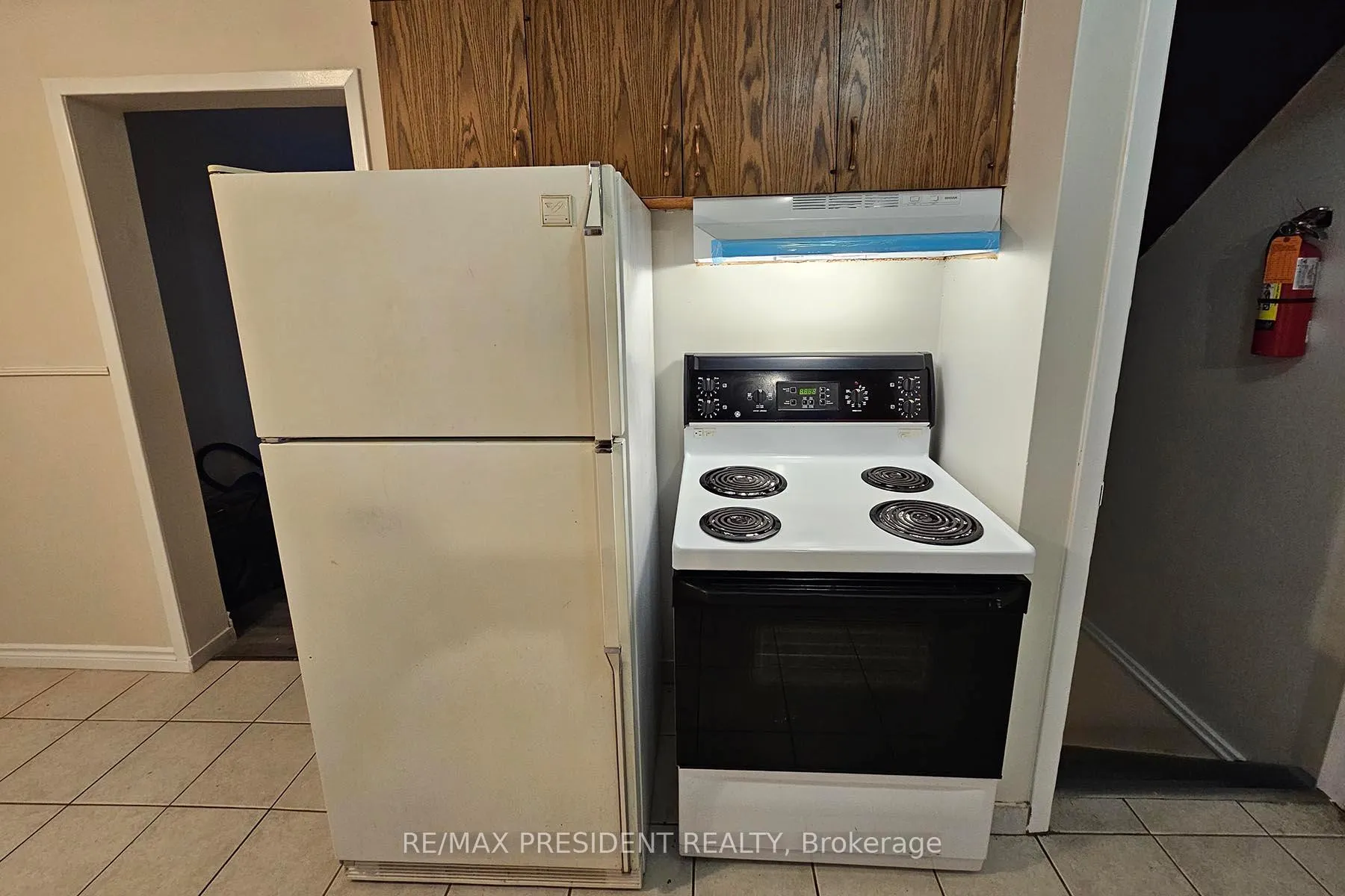 Photo 11 of 560A Brookhaven Crescent, Waterloo — HOMEH
