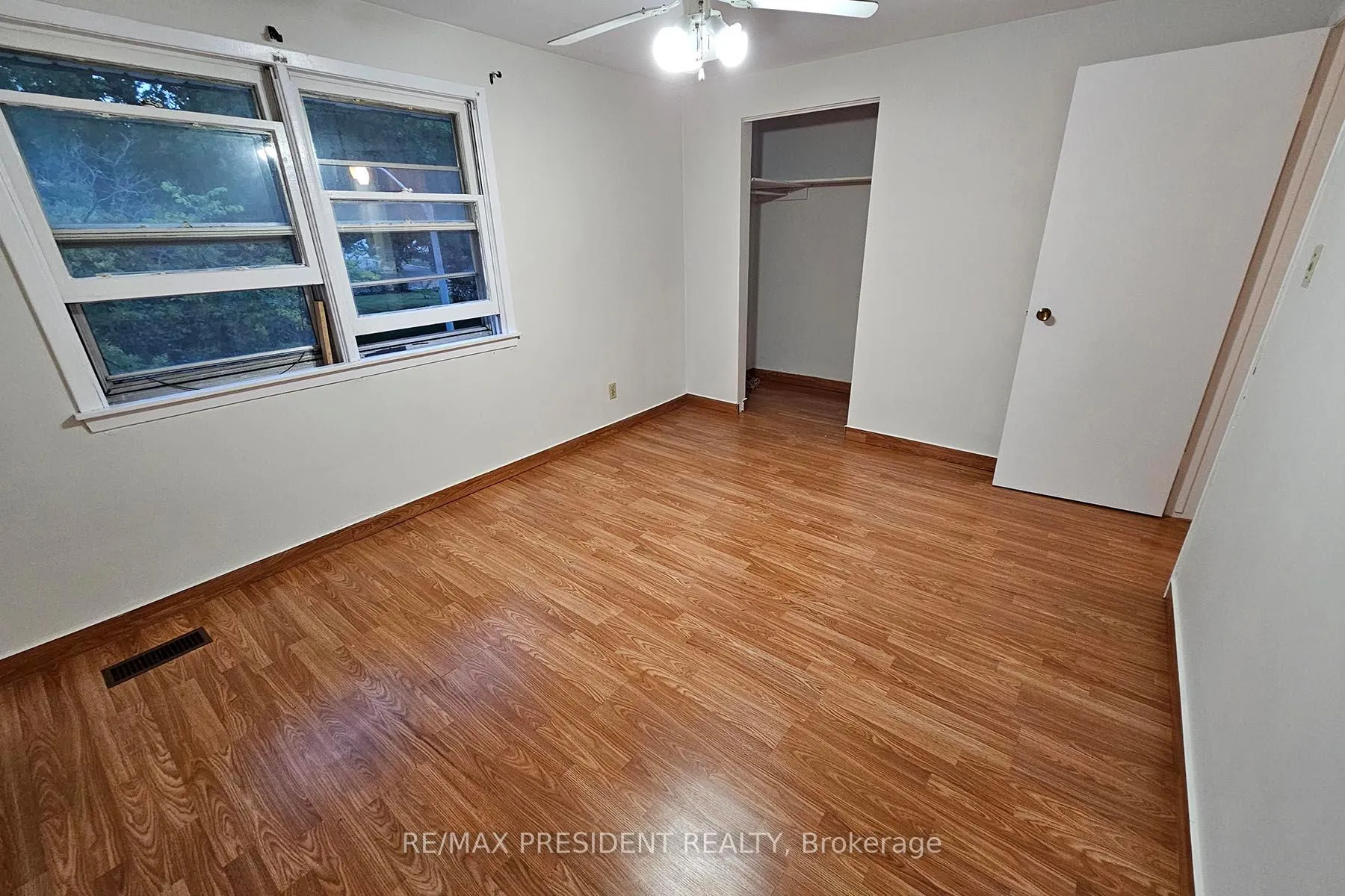 Photo 14 of 560A Brookhaven Crescent, Waterloo — HOMEH