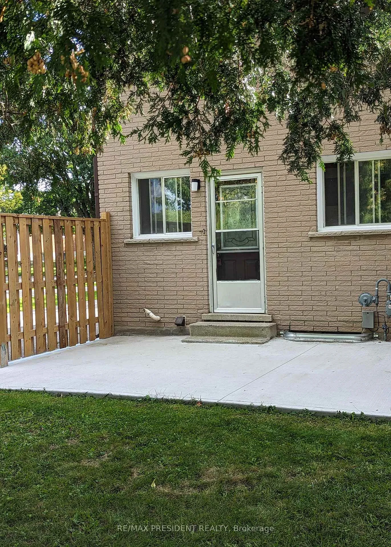 Photo 24 of 560A Brookhaven Crescent, Waterloo — HOMEH