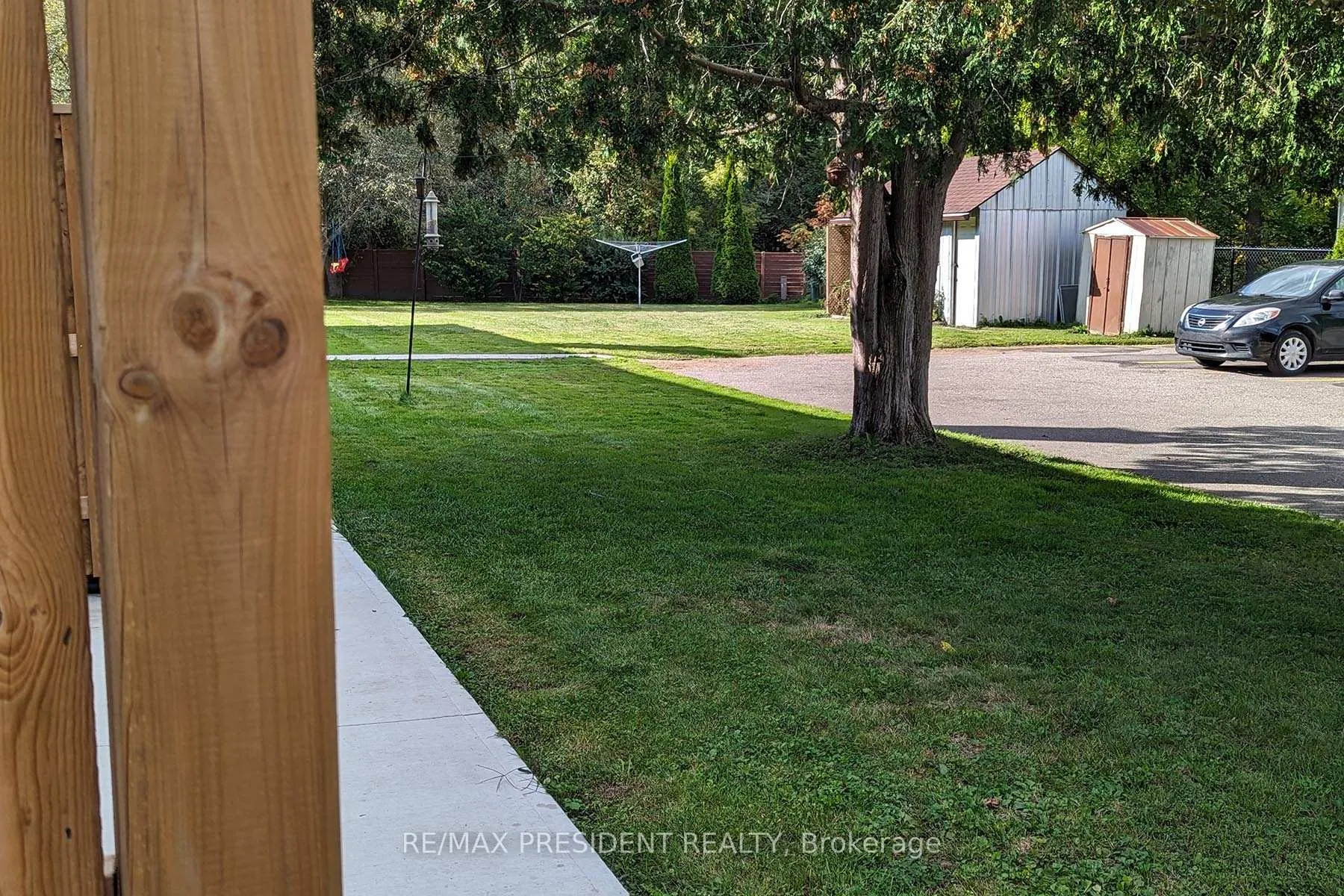Photo 26 of 560A Brookhaven Crescent, Waterloo — HOMEH