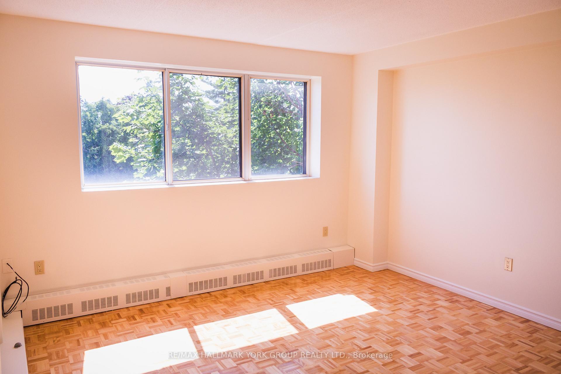 Photo 5 of Unit 204, 262 Rose Street, Barrie, Wellington — HOMEH
