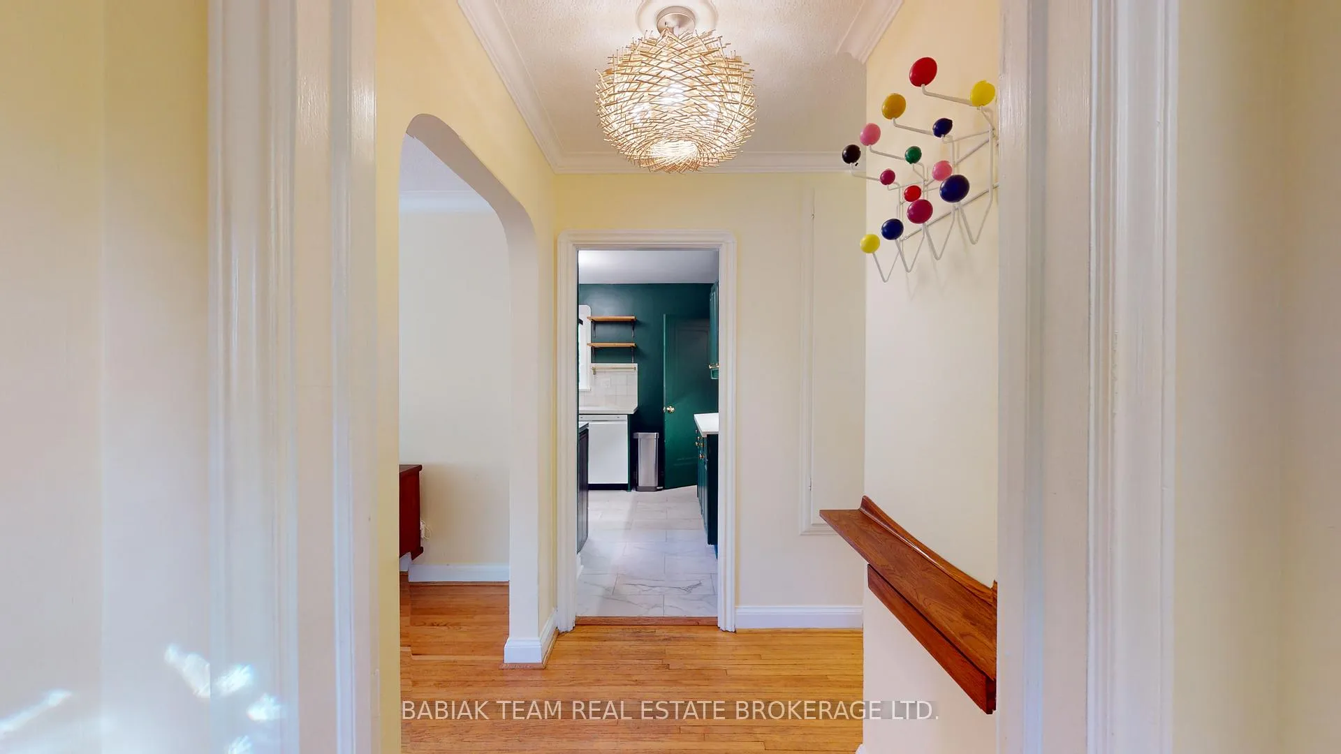 Photo 3 of 48 Kirk Bradden Road E, Etobicoke, Stonegate-Queensway — HOMEH